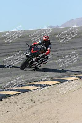 media/Oct-13-2025-Moto Forza (Mon) [[a66d839500]]/4-C Group/Session 2 (Bowl)/